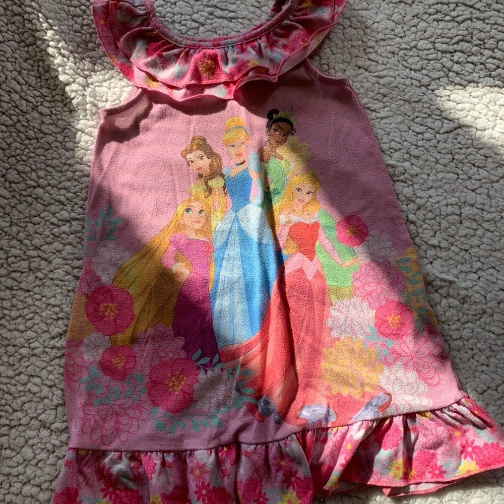 Girl’s princess nightgown